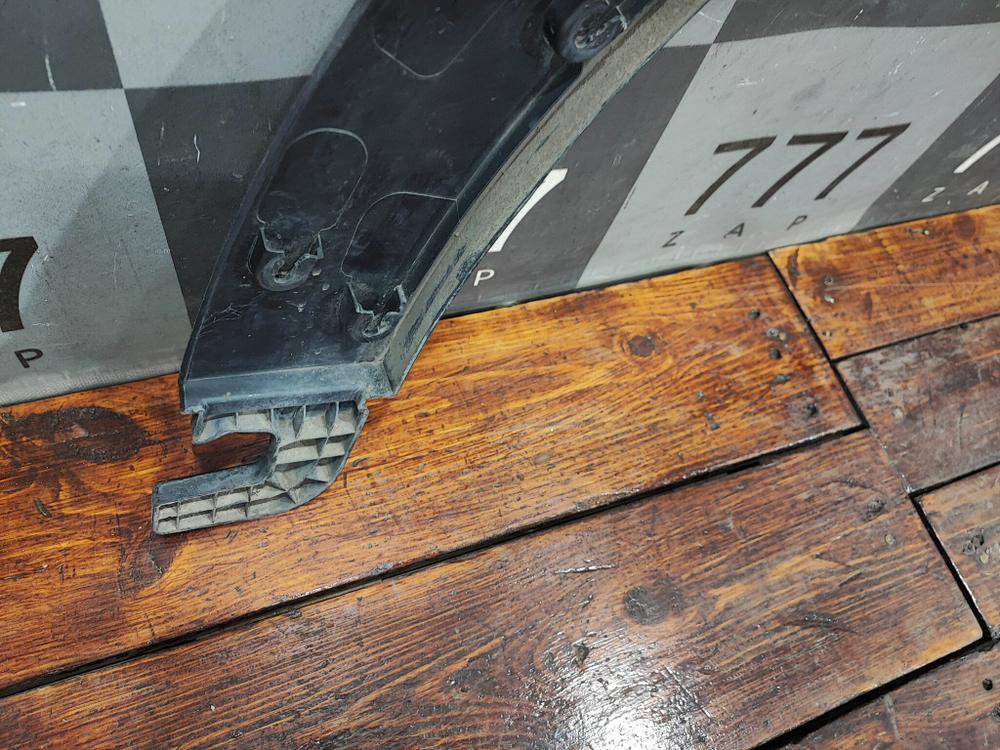 Накладка крыла переднего левого MINI Hatch (F55/F56) 13-нв Б/У Оригинал 51777300819