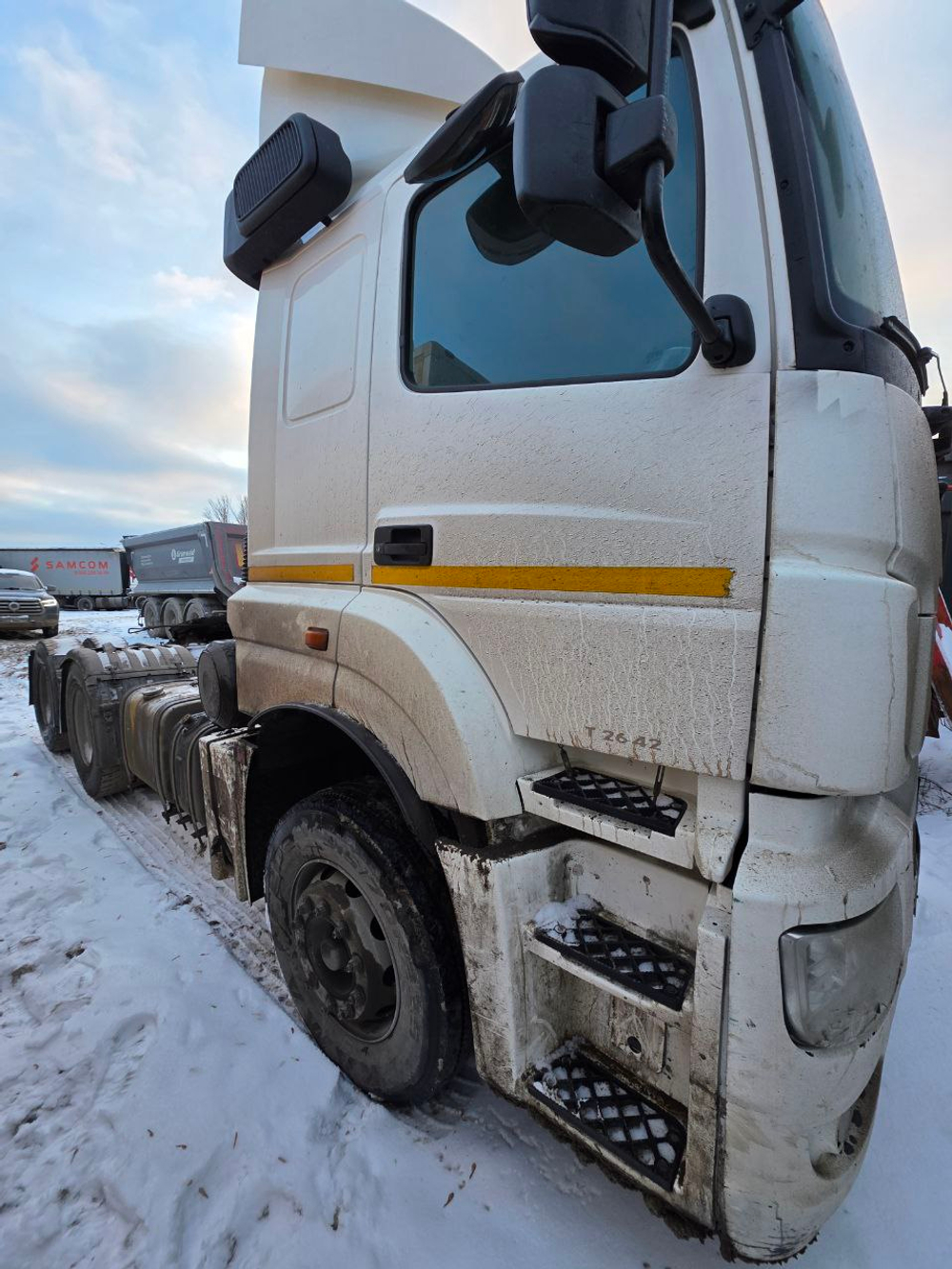 КамАЗ 65206 6x4 Седельный тягач 65206-T5 (Дизельный, 12,0 л, 428 л.с., МТ)