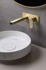 Boheme Смеситель для умывальника из стены SPECTRE Matt Gold