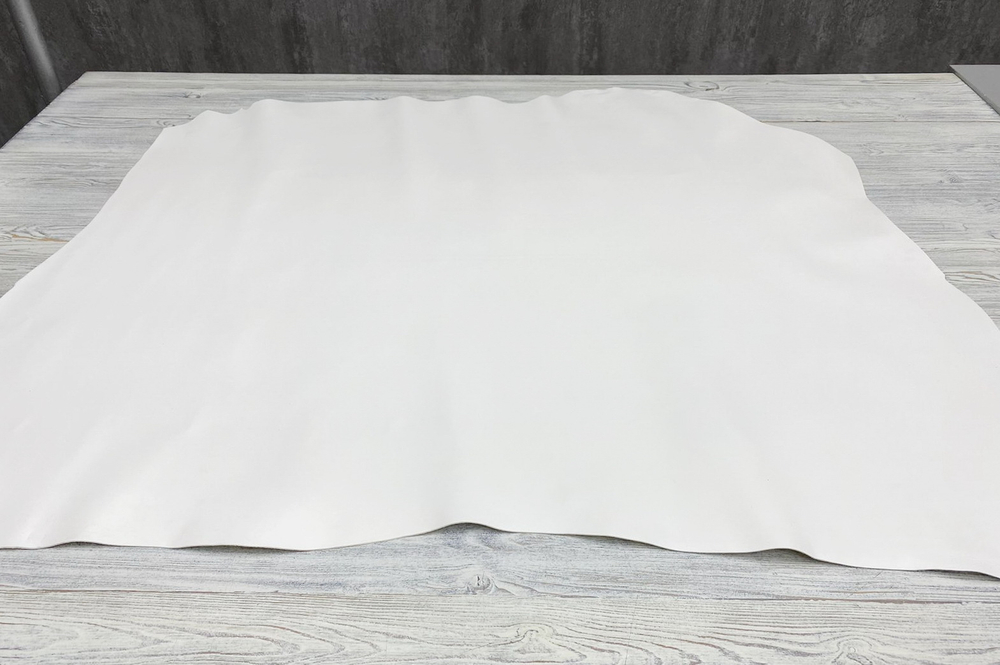 Vacchetta Silk White (0,7-0,9-1,1 мм), цв. Белый, кожа