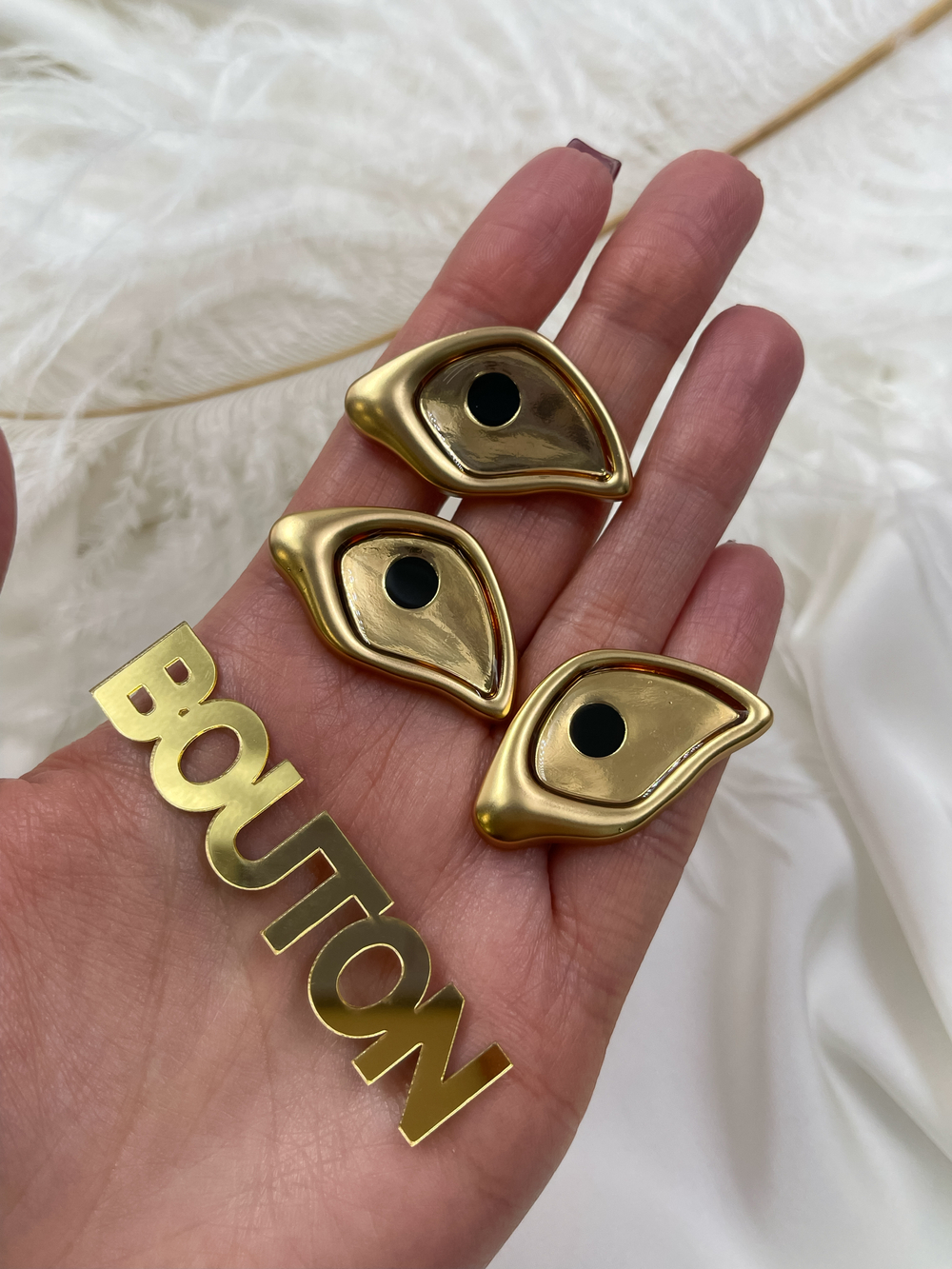 Пуговицы золотистые "Большой глаз" Скиап.