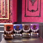 Quality First Тканевая антивозрастная ультраувлажняющая маска для лица Кволити Фест «Королева Рэд» - Queen’s Premium Mask, 5 шт.