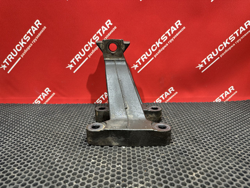 Кронштейн двигателя передний левый