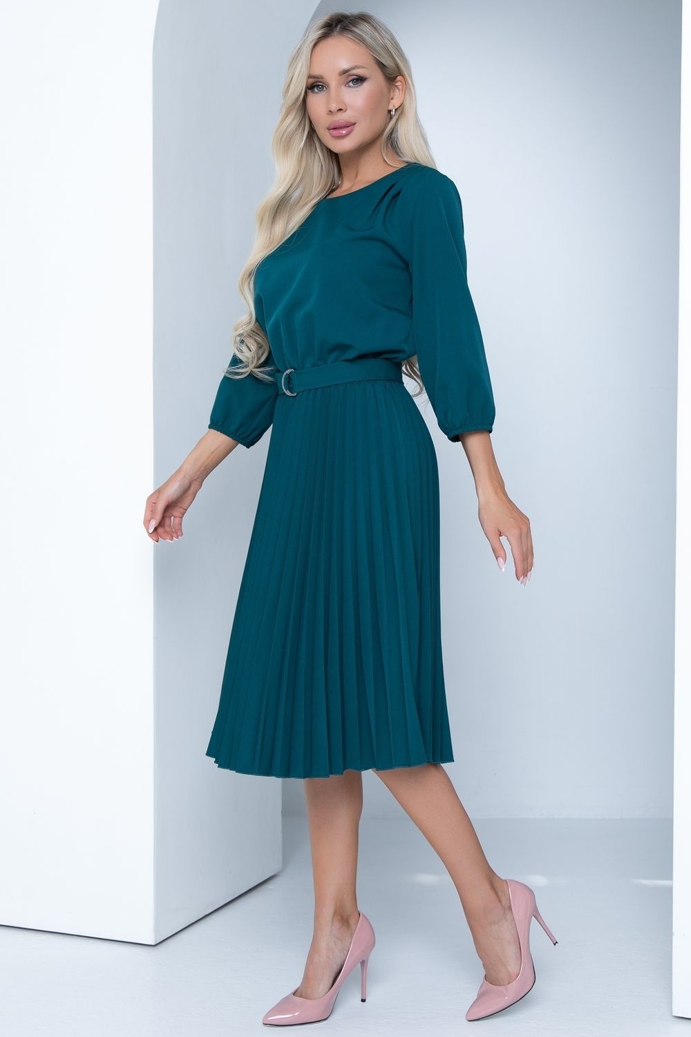 Платье Идеальный силуэт (гофре, изумруд) Diolche (Акция)