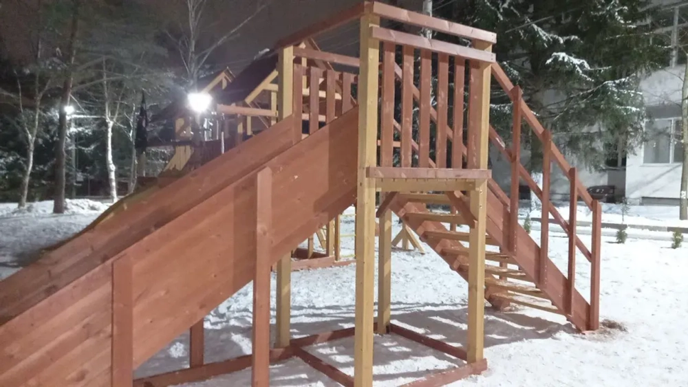 Зимняя деревянная горка Савушка "Зима - 2" скат 3 м