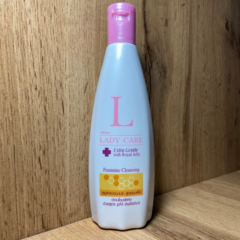 Гель для интимной гигиены Mistine Lady Care Extra Gentle with Royal Jelly с пчелиным маточным молочком 200 мл