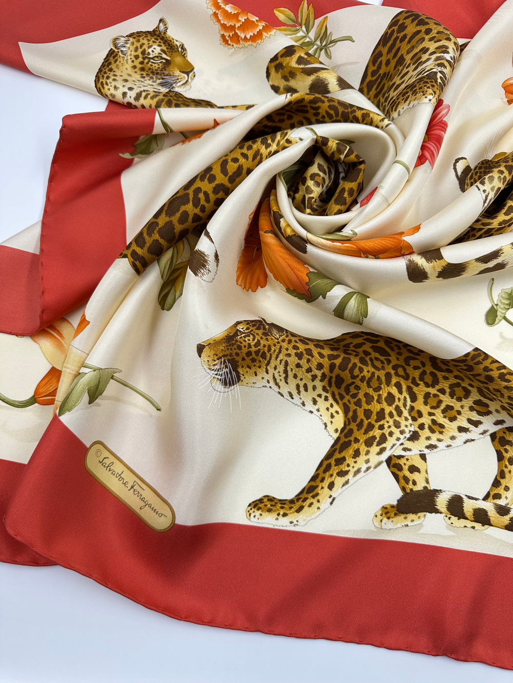 Платок Salvatore Ferragamo