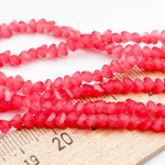 Бусина Треугольник, окрашенное стекло, цвет коралловый, размер около 3*4 мм, цена за нить 34 см