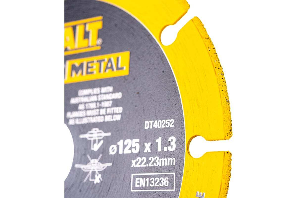 Алмазный диск отрезной по металлу 125х22.2 мм DEWALT DT40252
