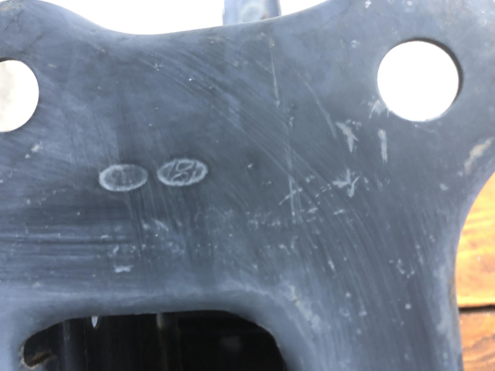 Усилитель переднего бампера Kia Sportage 4 (QL) 16-22 Б/У Оригинал 64900F1000