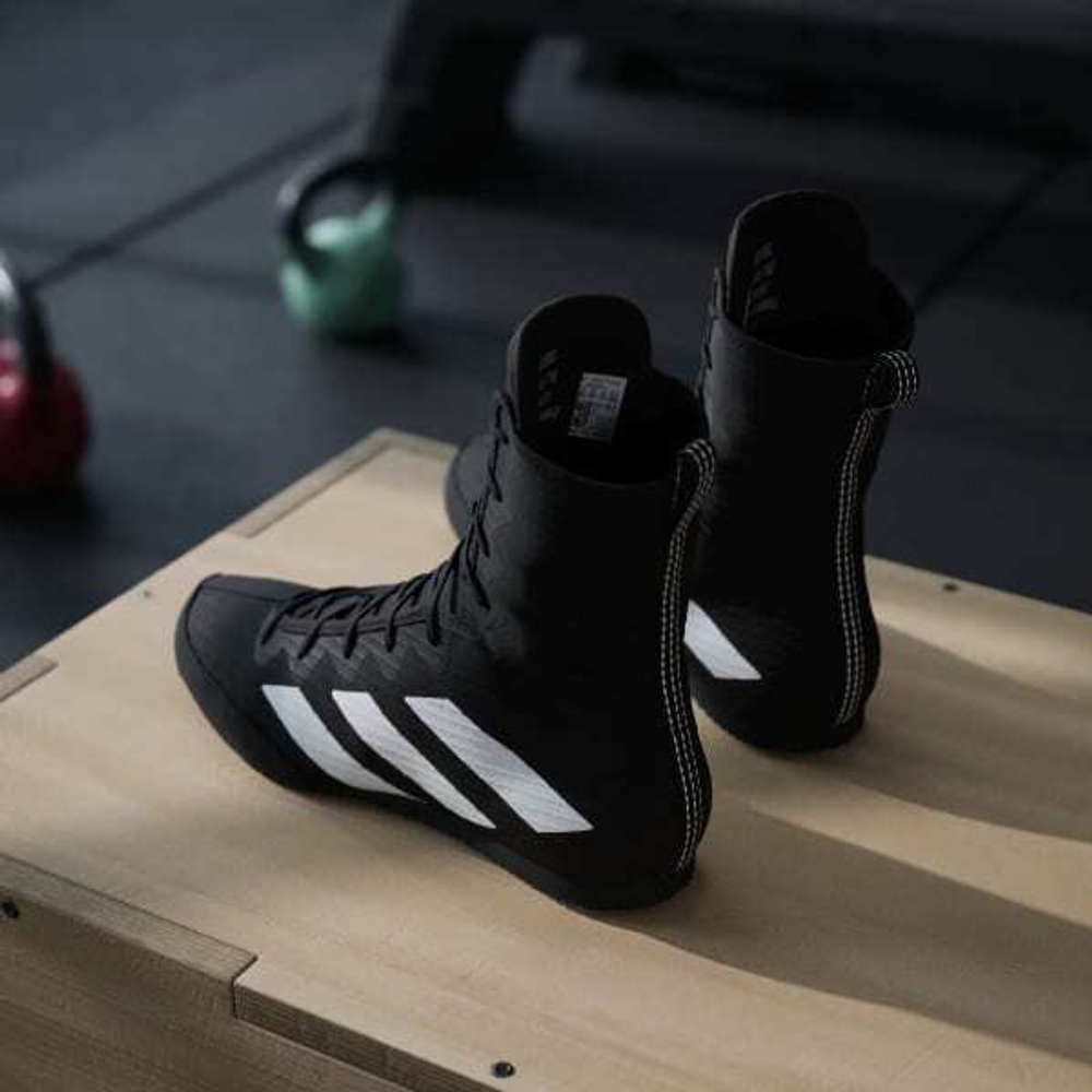 Adidas Высокие кроссовки Box Hog 4, черный/белый