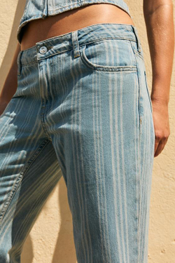 ZARA ДЖИНСЫ Z1975 STRAIGHT С ЗАНИЖЕННОЙ ПОСАДКОЙ И ПОЛОСКАМИ, ВЫЦВЕТШИЙ СИНИЙ