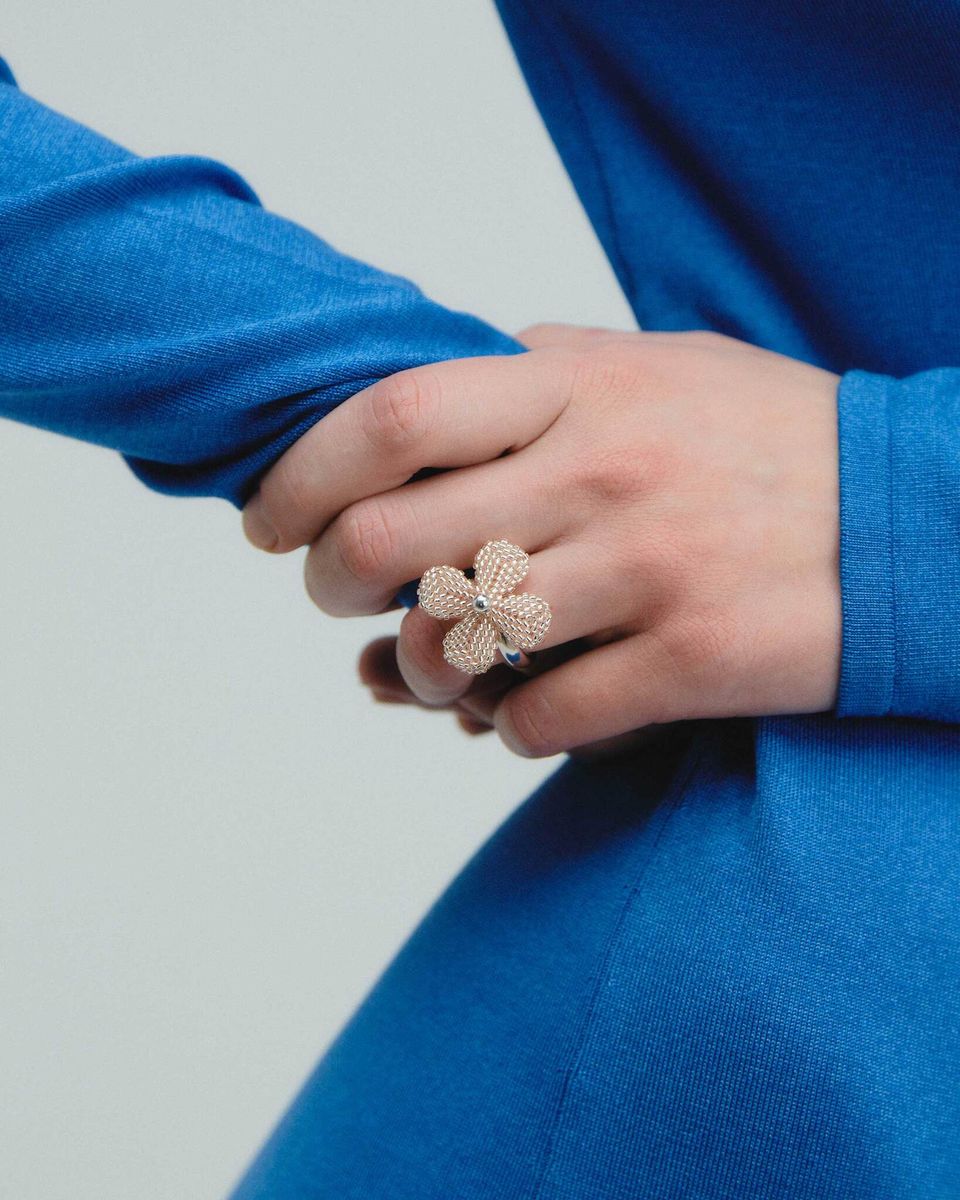 Кольцо Beaded Flower Nude