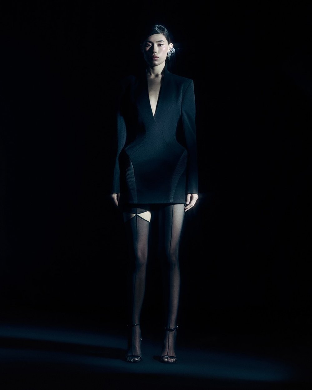 Платье-смокинг черное