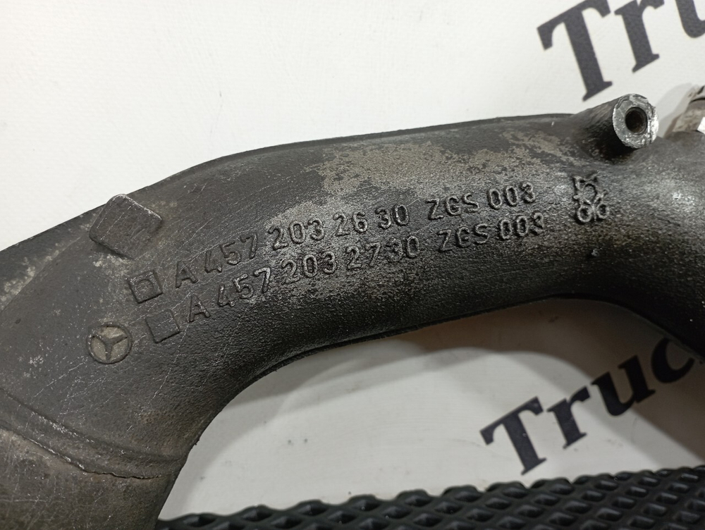 Патрубок системы охлаждения