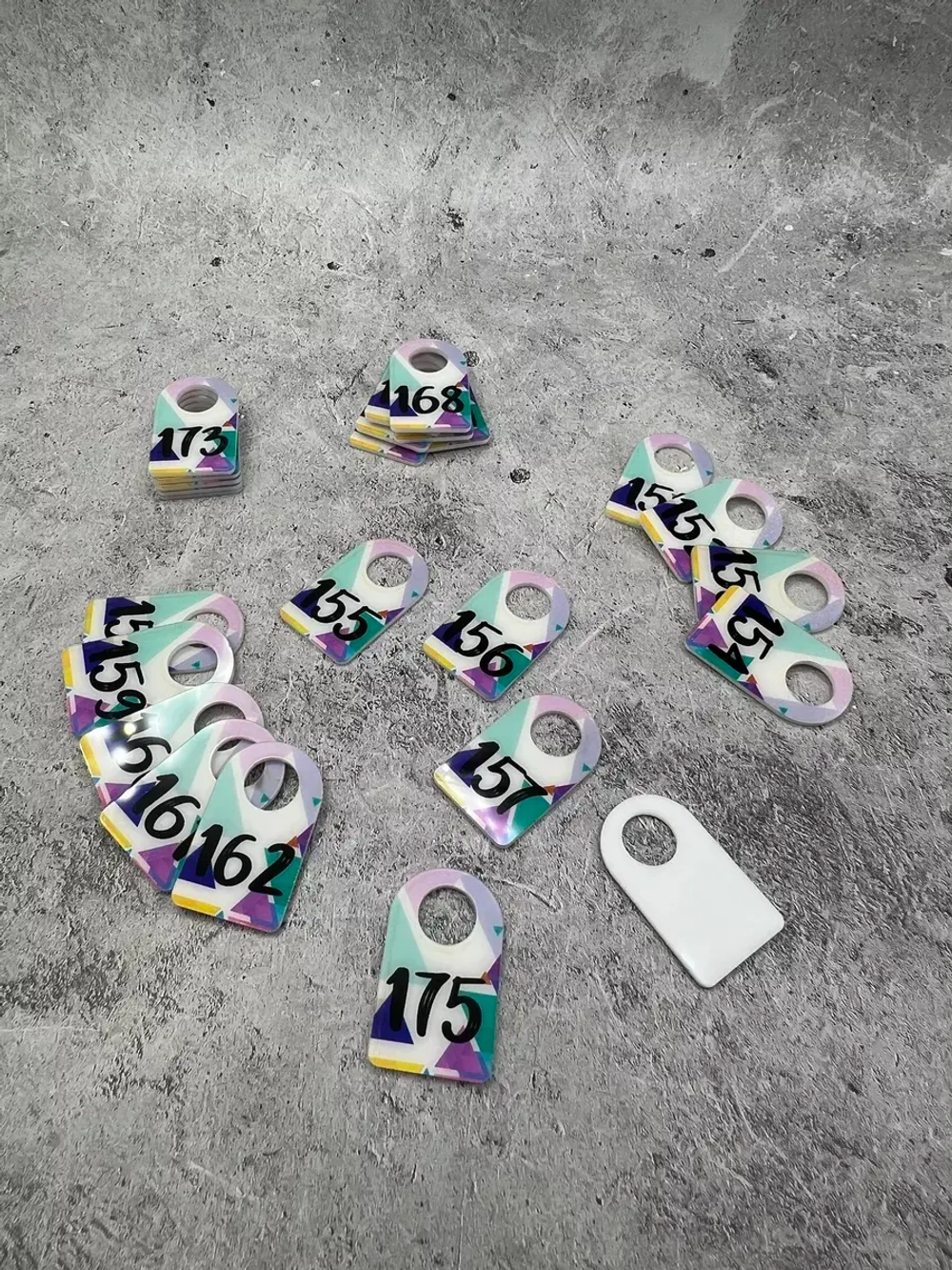 Номерки для ключей акрил 3х5 см