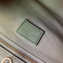 Louis Vuitton Onthego PM