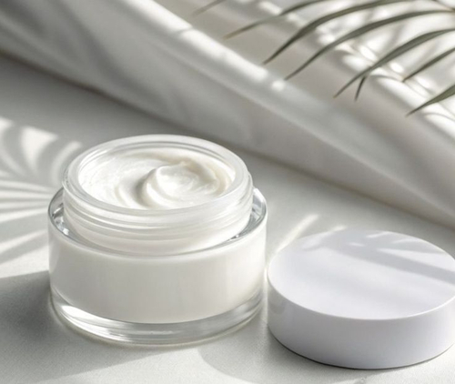 Антивозрастной лифтинг-крем: Ваш главный герой в борьбе за упругость и молодость кожи