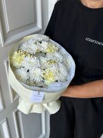 сборный  букет из хризантемы, ромашки и диантусов