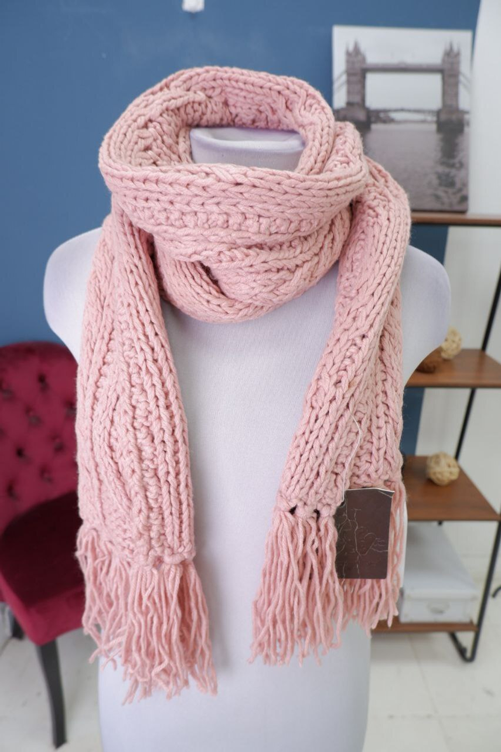 Шарф Fornarina с кисточками, новый