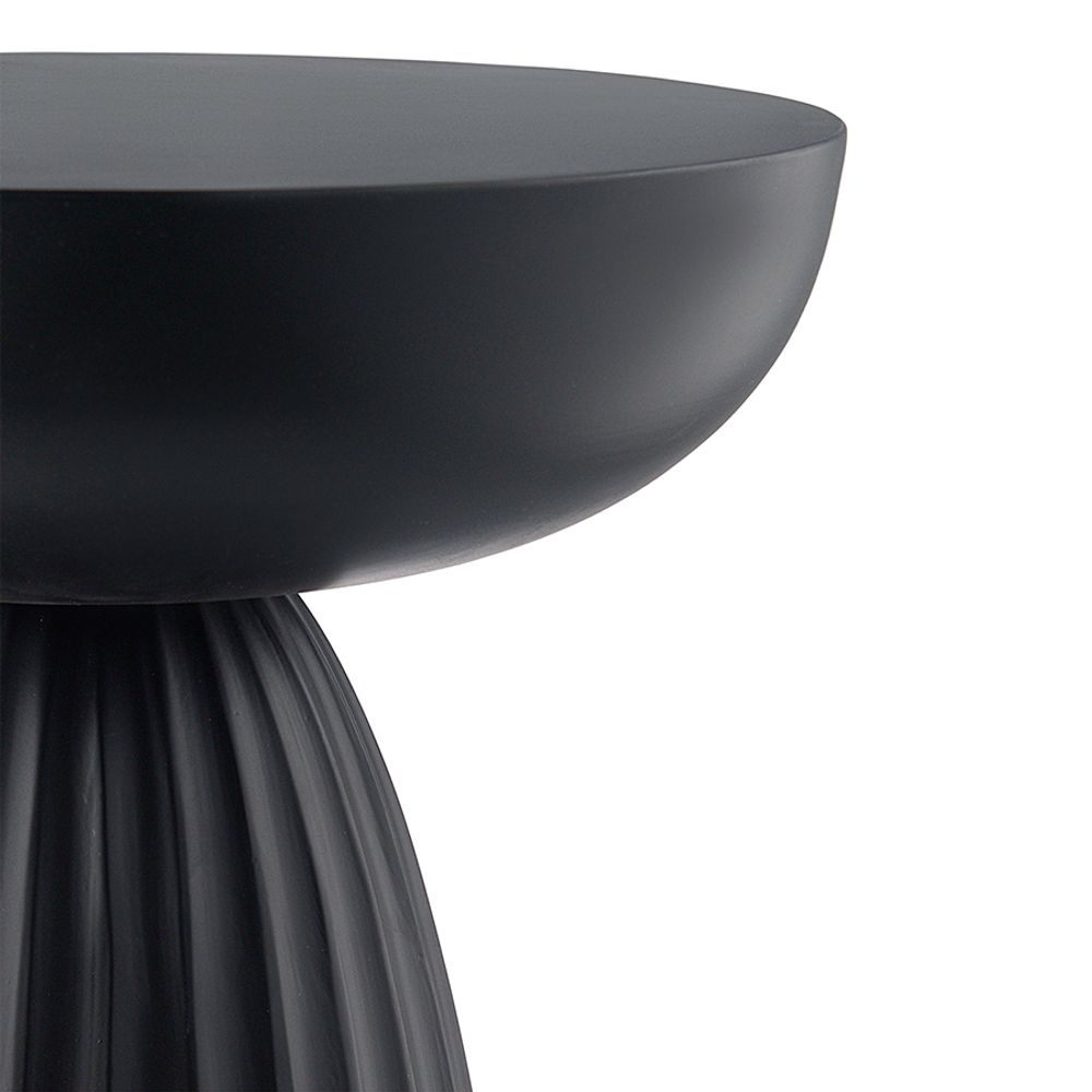 Столик приставной Ujev, Ø30,5 см, черный