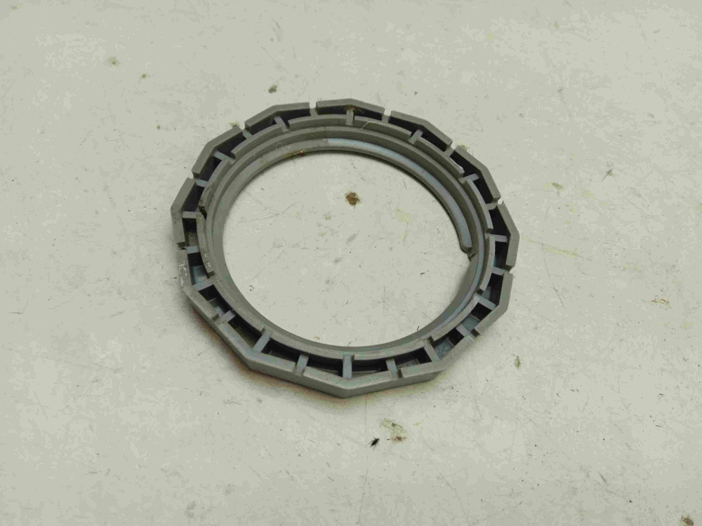 SMV50E30RU/97 ктп24 Гайка бачка для соли для посудомоечной машины Bosch SMV50E30RU/97 б/у