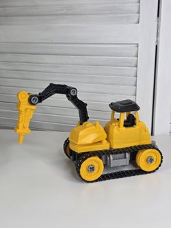 Игрушка Трактор-конструктор с отверткой в коробке (200246316)