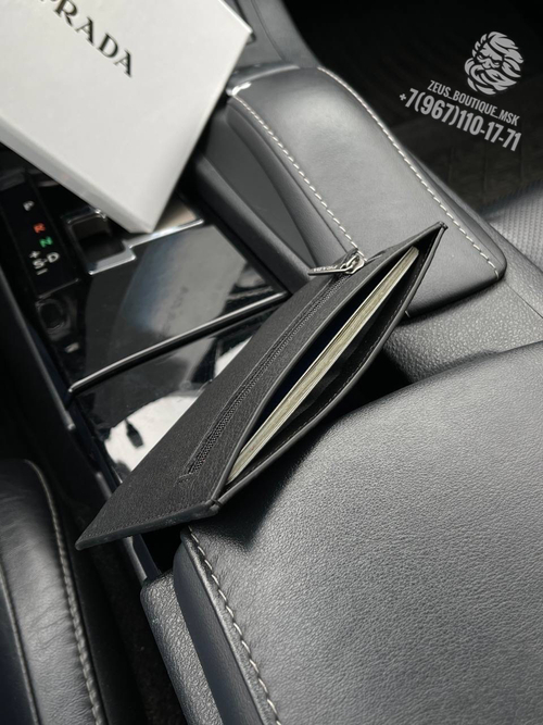 Обложка для паспорта Prada