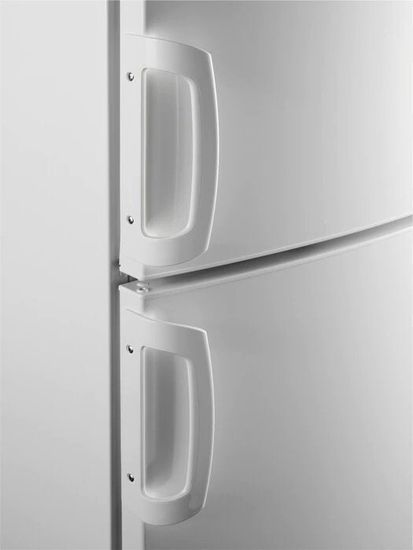 Холодильник Electrolux ENF 2440 AOX