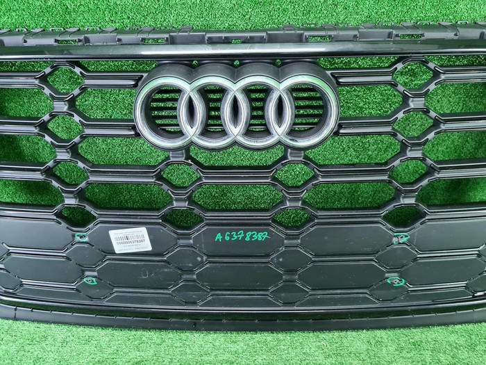 Решетка радиатора Audi Q5 2 80А (2020-н.в.)