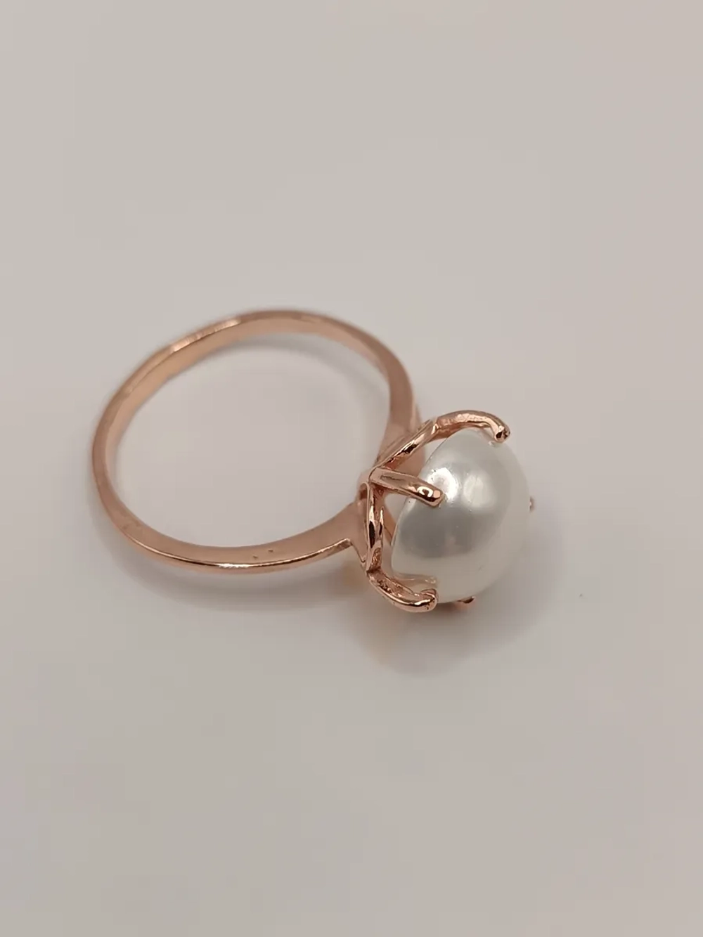Кольцо бижутерное с жемчугом "майорка"
