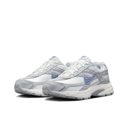 alt="Кроссовки Nike Initiator 90-х ретро-дизайн Summit White HQ1511-121 вид спереди"