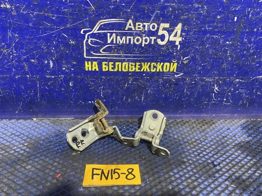 Петля двери задней правой NISSAN PULSAR 1998