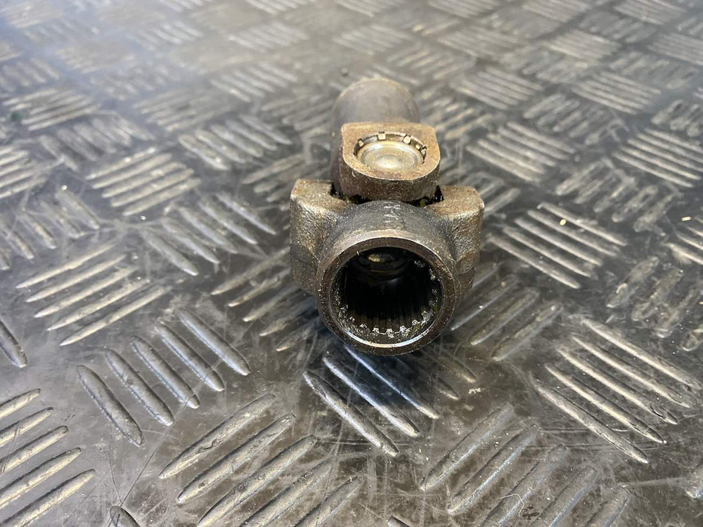 Крестовина кардана Suzuki Intruder VS750 VR51A