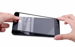 Наклеивание защитного стекла