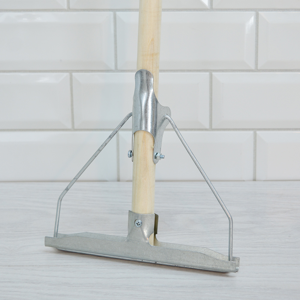 Тряпкодержатель металлический с деревянным черенком