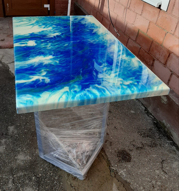 ЭКСКЛЮЗИВНЫЙ СТОЛ ИЗ ЭПОКСИДНОЙ СМОЛЫ