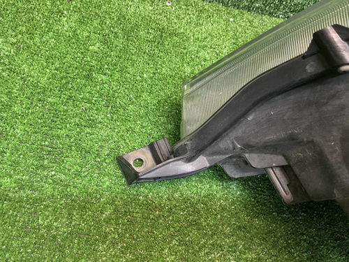 Фара правая Toyota Land Cruiser 200 07-12 галоген