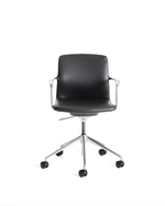 Офисный стул Nerlan из черной экокожи с алюминиевой рамой