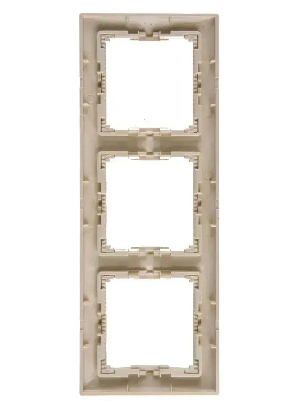 Розетки с заземлением 3 шт + рамка 3 поста Legrand valena 220В, 16А,цвет слоновая кость
