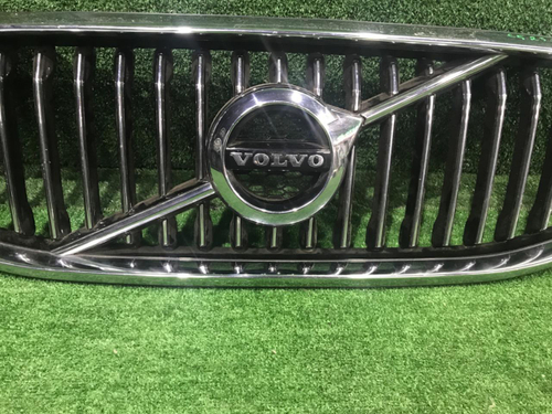 Решетка радиатора Volvo XC60 2 (2017-2021)