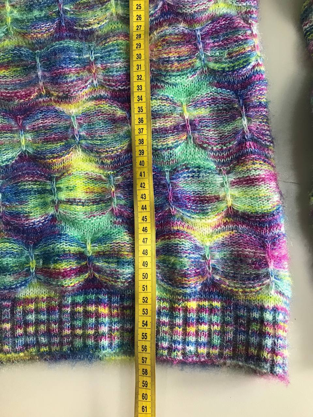 Джемпер красивой вязки, визуально на 50 размер