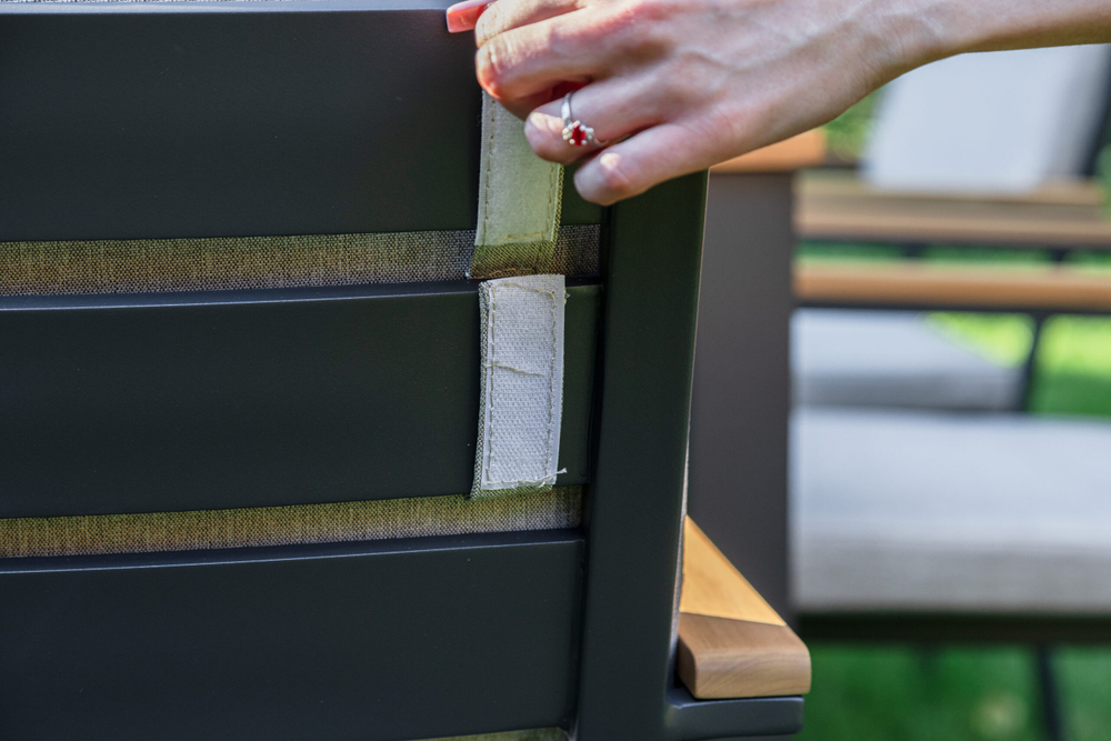 Обеденное кресло ROYAL FAMILY OSСAR с подлокотниками из тика