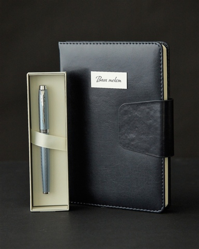 Подарочный набор с гравировкой: Ежедневник и ручка роллер Parker IM Premium T318 Blue Grey CT