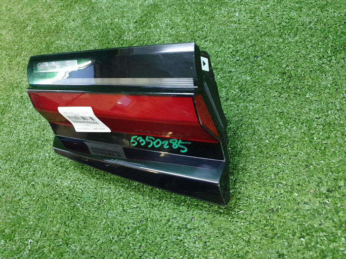 Фонарь левый внутренний BMW 5er G30 (2020-2023)