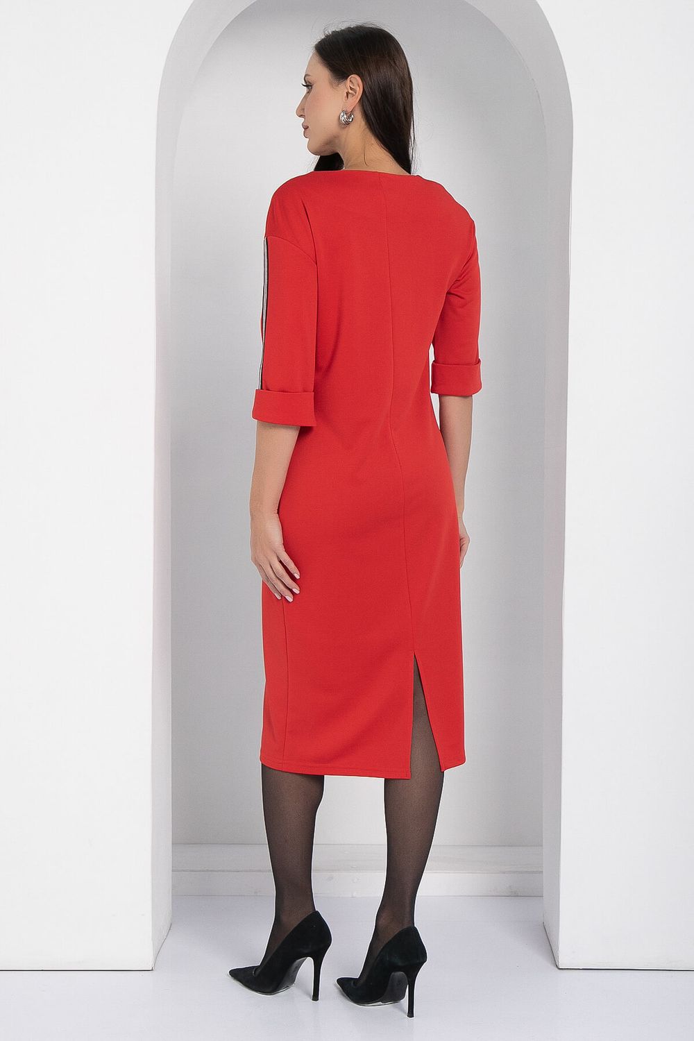 Платье Простота в деталях (красное) П12621-5 LT Collection