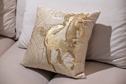 Подушка с бисером, стеклярусом и вышивкой "Голден Спирит" беж 45x45 Garda Decor