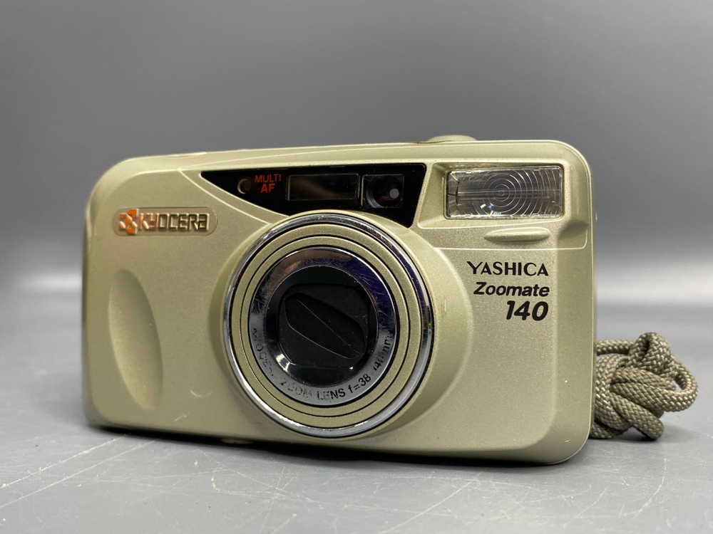 Kyocera Yashica Zoomate 140
