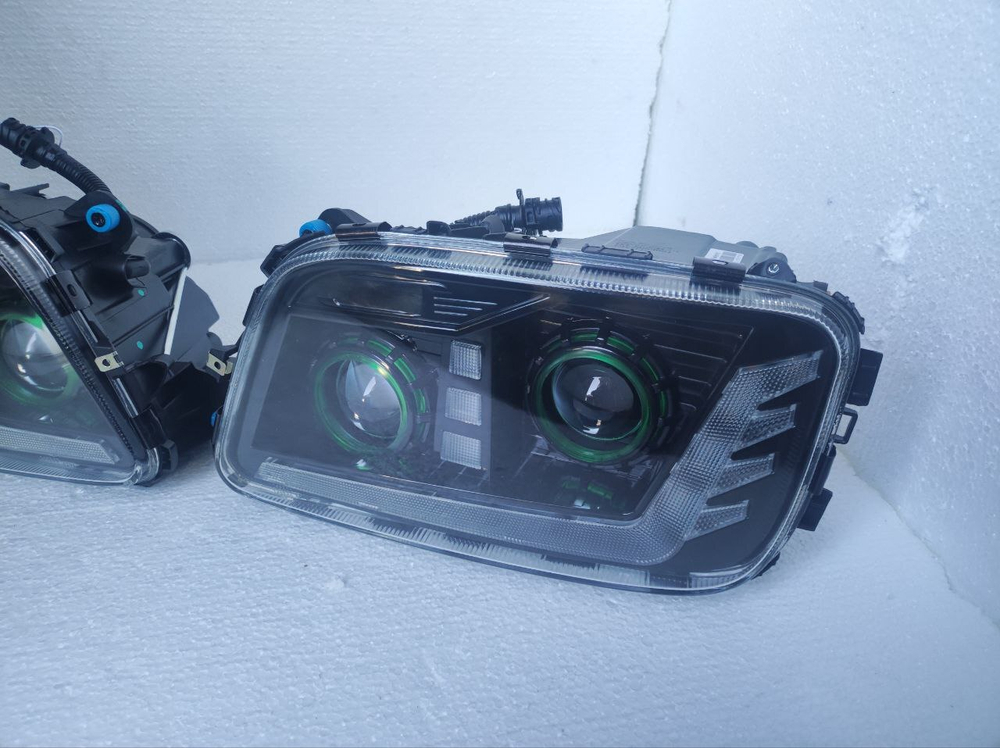 Фара передняя Mercedes Actros MP3 LED левая+правая (Комплект) настоящее стекло!