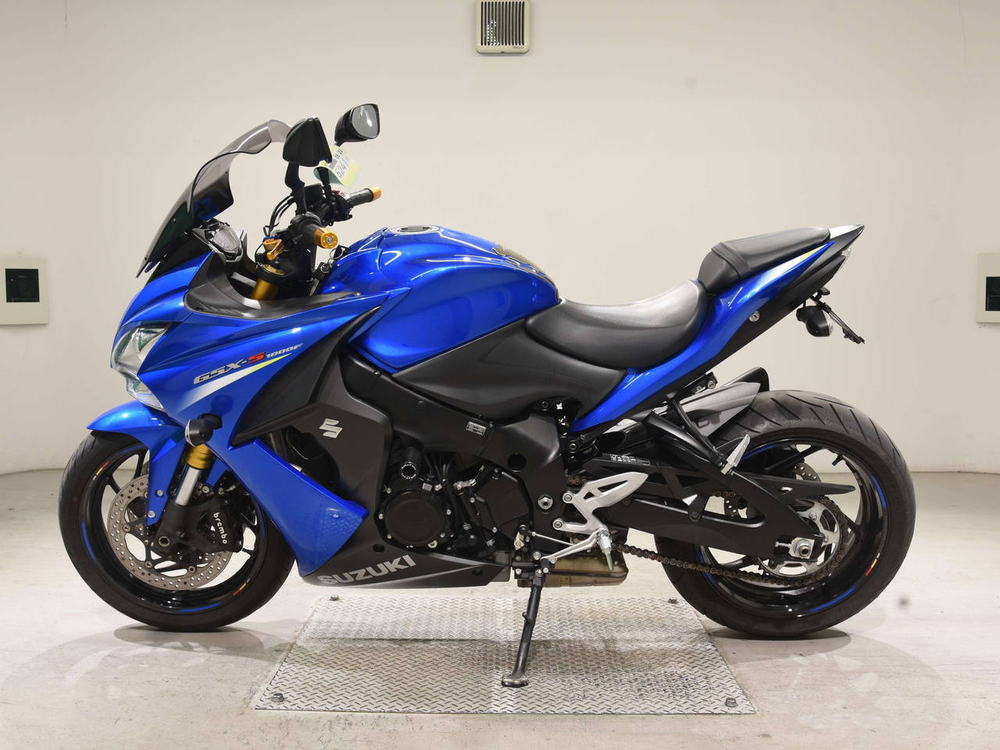 Suzuki GSX-S1000F 049278